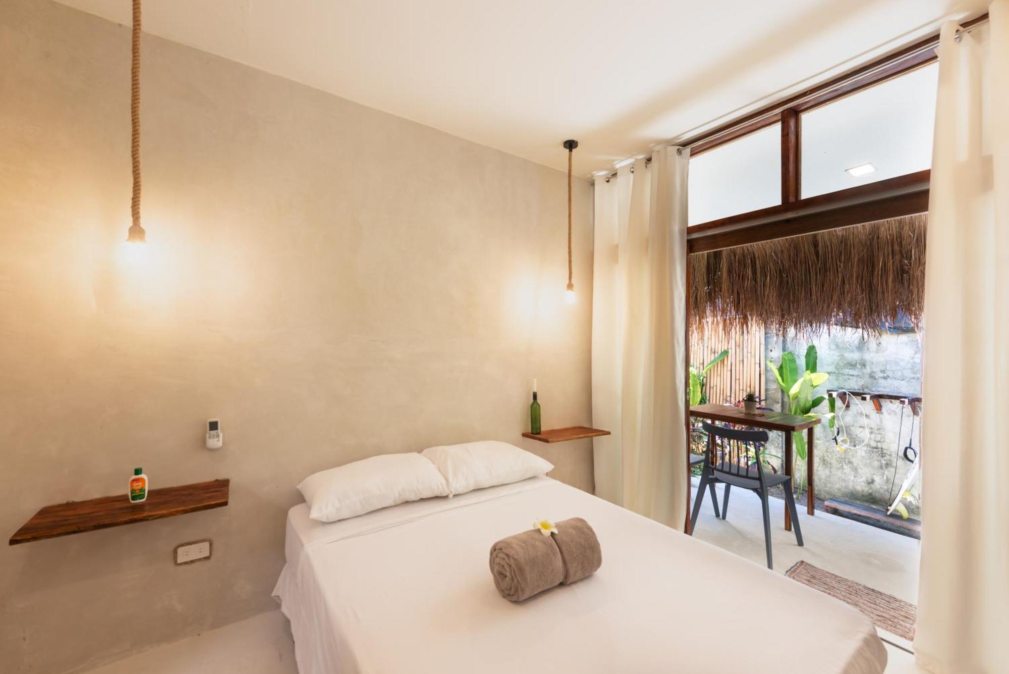 Gratitude Inn General Luna  Eksteriør billede